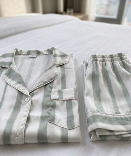 Pijama Ref. Rayas verdes acuarela conjunto short